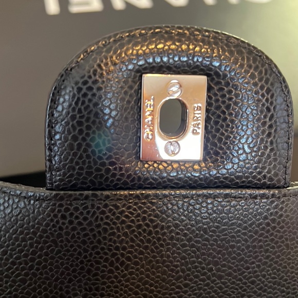 Chanel black classic single flap caviar maxi with silver hardware handbag - Picture 11 of 16